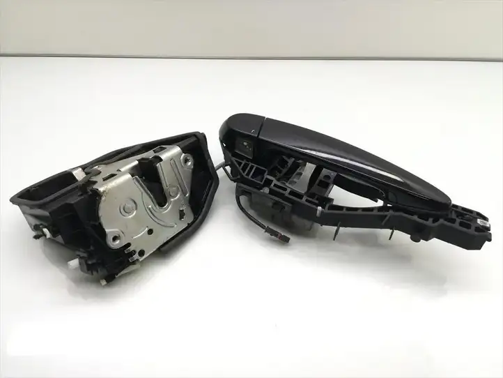BMW 3 F30 F35 F31 (2012 - 2018) 7202148 Замок задней двери — фото 1