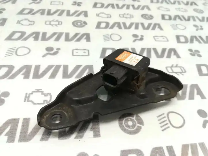 Toyota Prius (XW20) (2003 - 2009) 89174-47040 Датчик удара SRS — фото 1