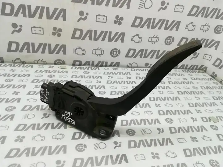 Mazda 2 (2007 - 2010) 8V21-9F836-AA Педаль акселератора — фото 3