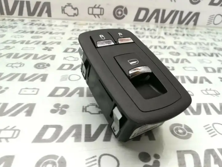 Maserati Ghibli (2017 - ) 670025405 Кнопка стеклоподъемников — фото 1