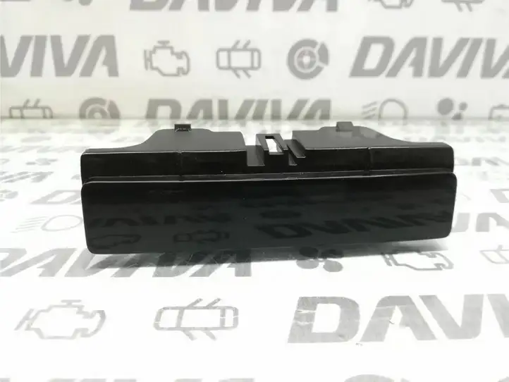 Toyota Corolla E120 E130 (2000 - 2004) 5553302050 Другие включатели / ручки/ переключатели — фото 1