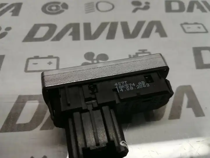 Ford Mondeo Mk III (2000 - 2007) 4S7T-18K574-AB Кнопка обогрева стекла — фото 4