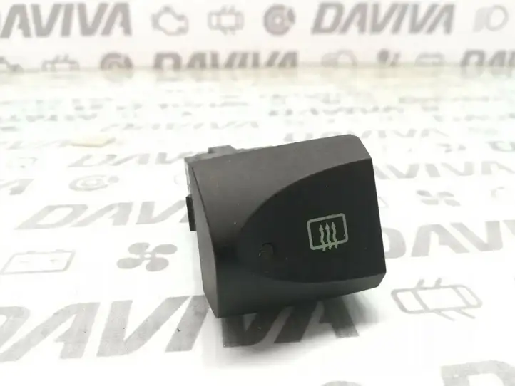 Hyundai Santa Fe (2000 - 2005) 93710-26000 Кнопка обогрева стекла — фото 1