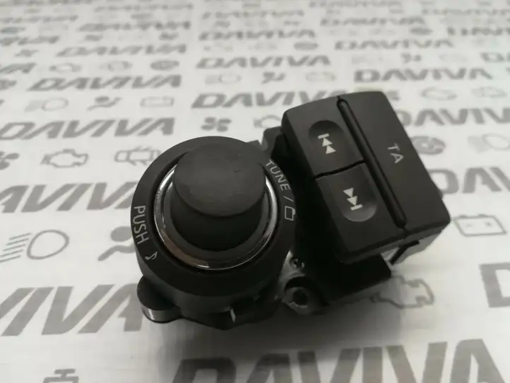 Nissan Navara D40 (2004 - 2015) 283955X00C Контроллер мультимедийной системы — фото 1