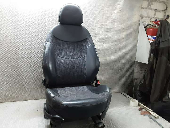 Mini One Cooper R50-53 (2000 - 2012)   Комплект отделки дверей