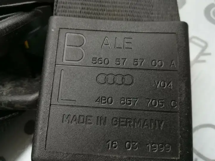 Audi A6 S6 C5 4B (1997 - 2001) 4B0857705C Передний ремень безопасности — фото 4