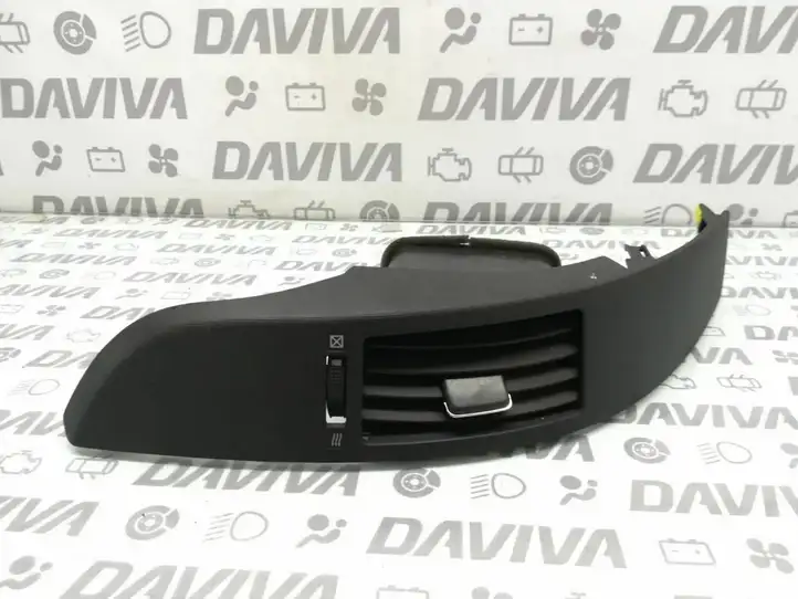 Toyota Corolla E120 E130 (2004 - 2007) 5568064020 Боковой воздушный дефлектор — фото 1