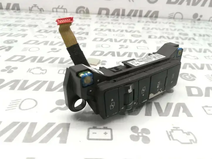 Volkswagen Touareg I (2002 - 2010) 7L6959538 Кнопки на рулевом колесе — фото 1