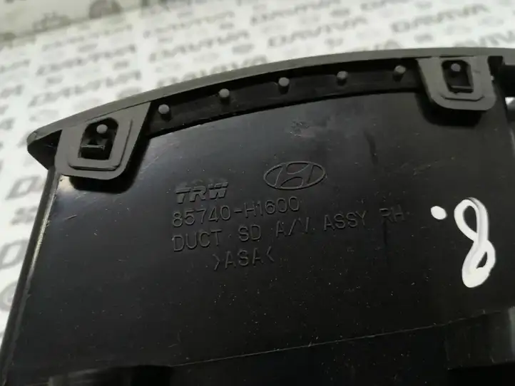 Hyundai Terracan (2004 - 2007) 85740H1600 Боковой воздушный дефлектор — фото 4