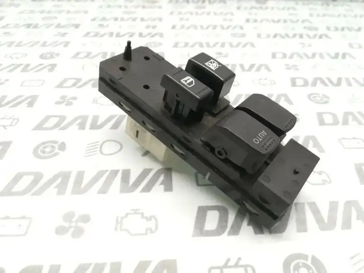 Suzuki Swift (2004 - 2010) 62J00-3574T Кнопка стеклоподъемников — фото 1