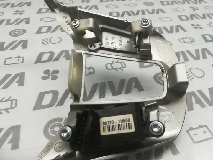 Kia Ceed (2006 - 2010) 96720-1H550 Кнопки на рулевом колесе — фото 4