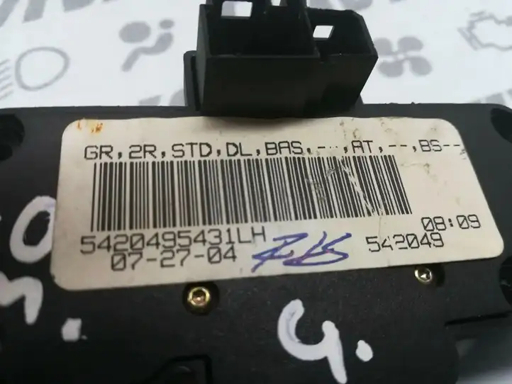 Mercedes-Benz C W203 (2000 - 2007) 5420495431LH Другие включатели / ручки/ переключатели — фото 4