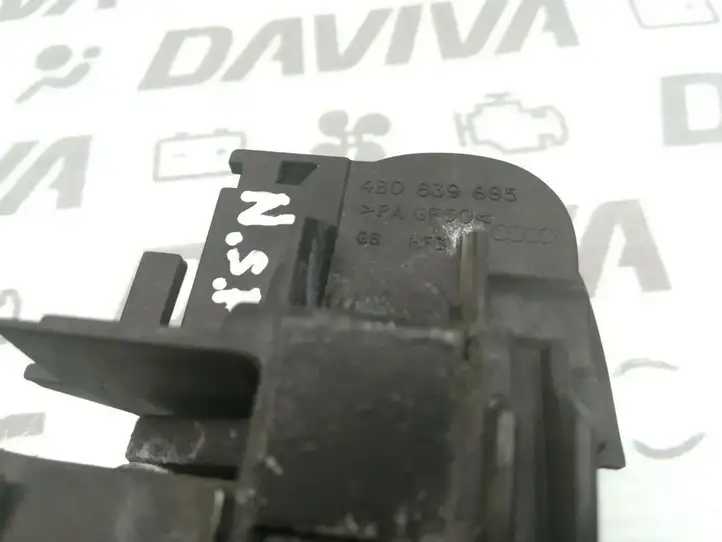 Audi A3/S3 8L (2000 - 2003) 4B0836885 Наружная ручка задней двери — фото 4