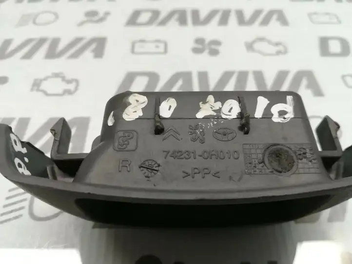 Peugeot 107 (2008 - 2012) 742310H010 Блок кнопок стеклоподъемников — фото 4