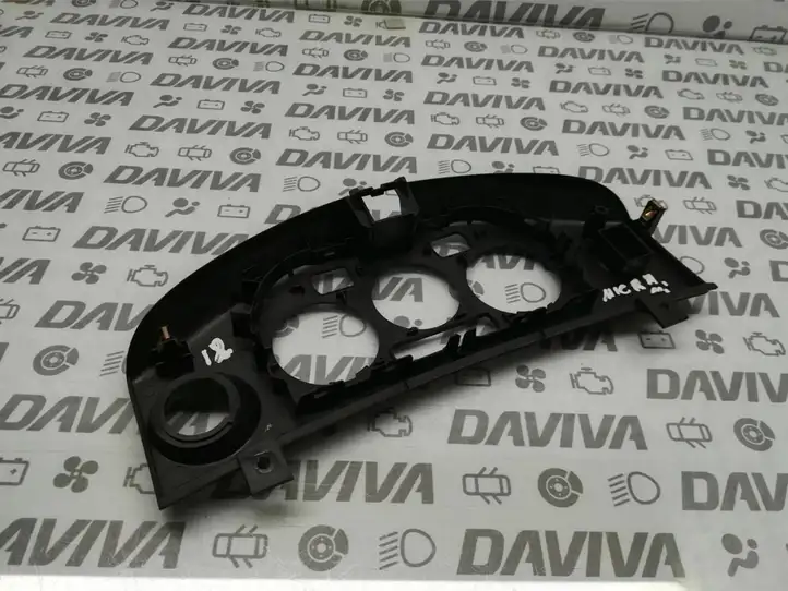 Nissan Micra (2003 - 2007) 69457034 Отделка внутренней панели салона — фото 3