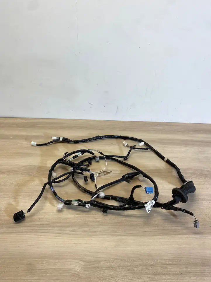 Toyota Auris E180 (2012 - 2018) 8218402 Жгут проводов крышки багажника — фото 1