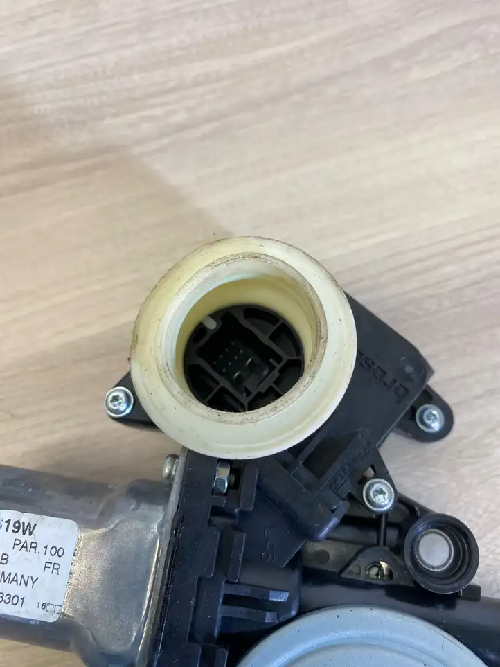 Toyota Auris E180 (2012 - 2018) 961919101 Стеклоподъемник задней двери — фото 4