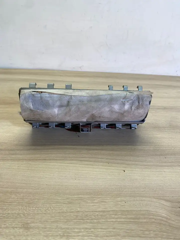Toyota Corolla Verso AR10 (2004 - 2009) Подушка безопасности пассажира — фото 4