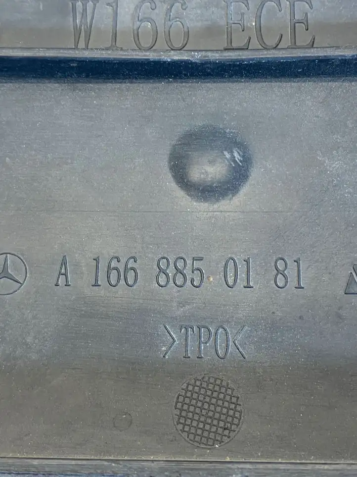 Mercedes-Benz ML W164 (2005 - 2011) A1668850181 Кронштейн заднего бампера — фото 1