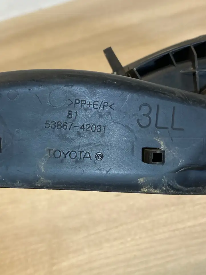 Toyota RAV 4 (XA50) (2018 - ) 5386742031 Жабо стеклоочистителей — фото 2