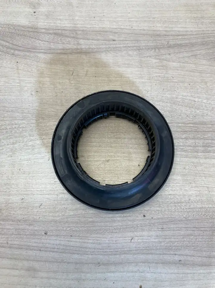 Nissan Qashqai (2013 - 2017) 543258271r Верхняя опора пружины — фото 1