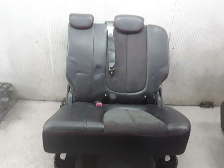 Kia Carens (2006 - 2012)   Комплект отделки дверей