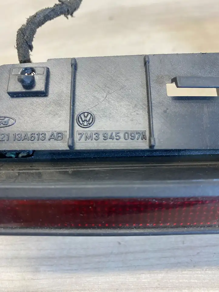 Volkswagen PASSAT B5.5 (2001 - 2005) 1j6945097 Дополнительный стоп фонарь — фото 2