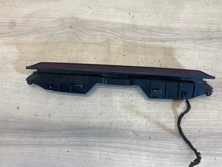 Volkswagen PASSAT B5.5 (2001 - 2005) 1j6945097 Дополнительный стоп фонарь — фото 4