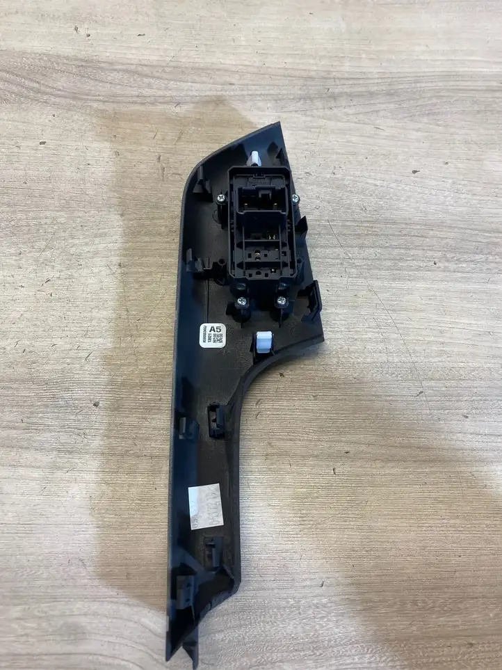 Honda CR-V (2012 - 2016) A5000033xj13921 Накладка кнопки стеклоподъемника — фото 6