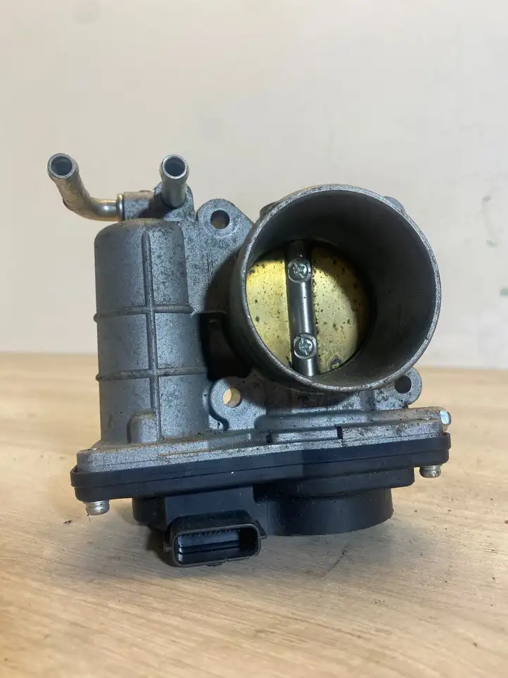 Nissan Qashqai (2010 - 2013) 52601 Дроссельная заслонка — фото 1