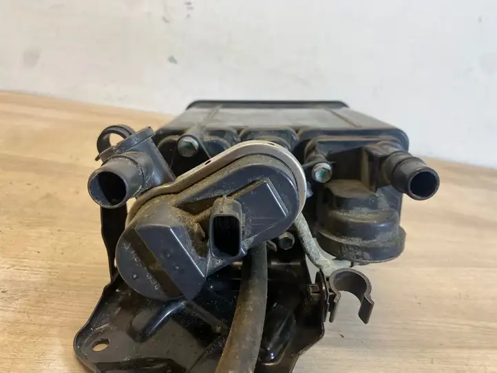 Toyota Corolla E140 E150 (2007 - 2013) 7774002130 Угольный фильтр — фото 3