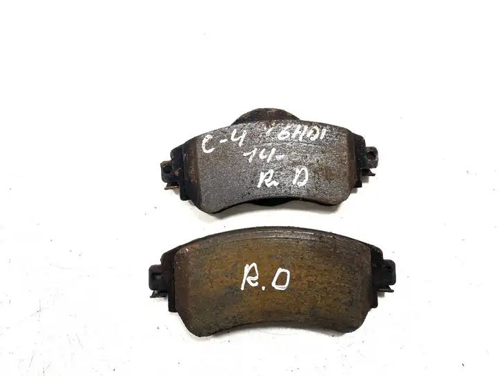 Citroen C4 (2011 - 2016) 90R02A0022 Передние тормозные колодки — фото 1