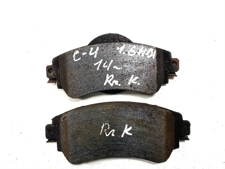 Citroen C4 (2011 - 2016) 90R02A0022 Передние тормозные колодки — фото 1