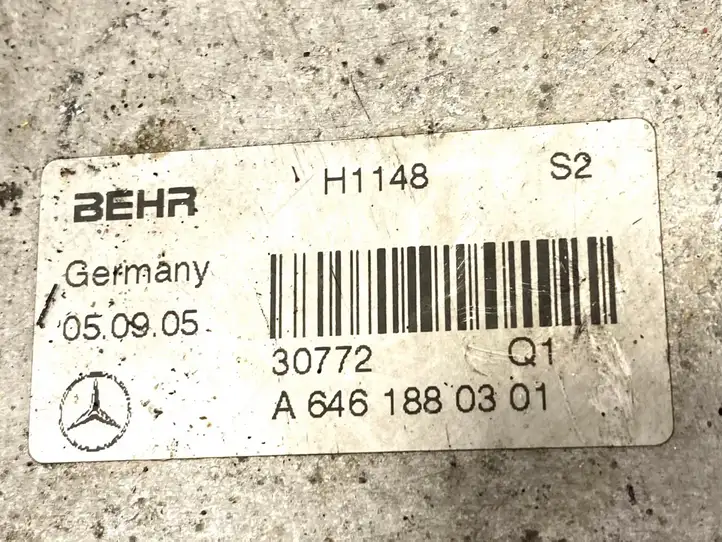 Mercedes-Benz C W203 (2000 - 2007) A6461880301 Кронштейн масляного фильтра — фото 3
