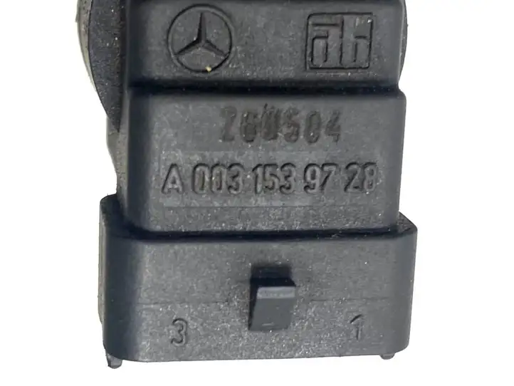 Mercedes-Benz CLS C219 (2003 - 2011) A0031539728 Датчик положения распредвала — фото 4