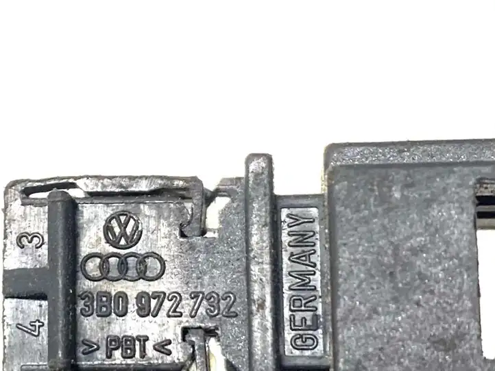 Audi A4 S4 B7 8E 8H (2004 - 2009) 3B0972732 Прочая электропроводка — фото 2