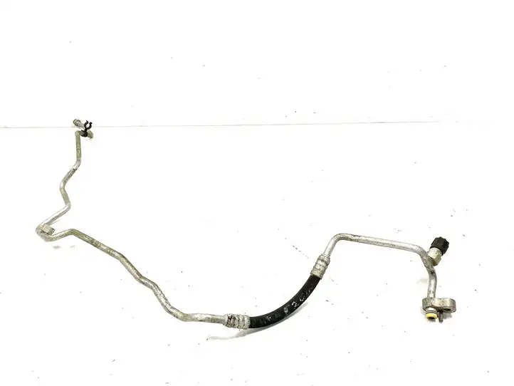 BMW 5 E60 E61 (2004 - 2010) 6982864 Трубки и шланги кондиционера — фото 1