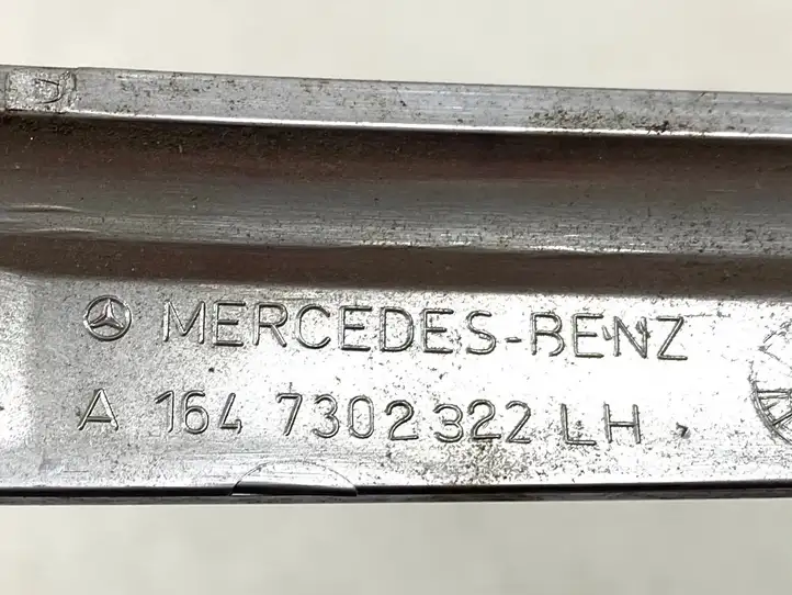 Mercedes-Benz ML W164 (2005 - 2011) A1647302322 Обшивка задней двери — фото 2