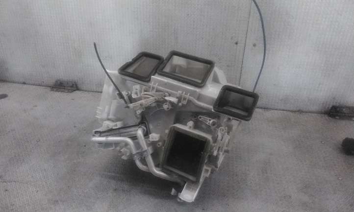 Toyota Echo (2000 - 2003)  8715052070 Пластиковый корпус