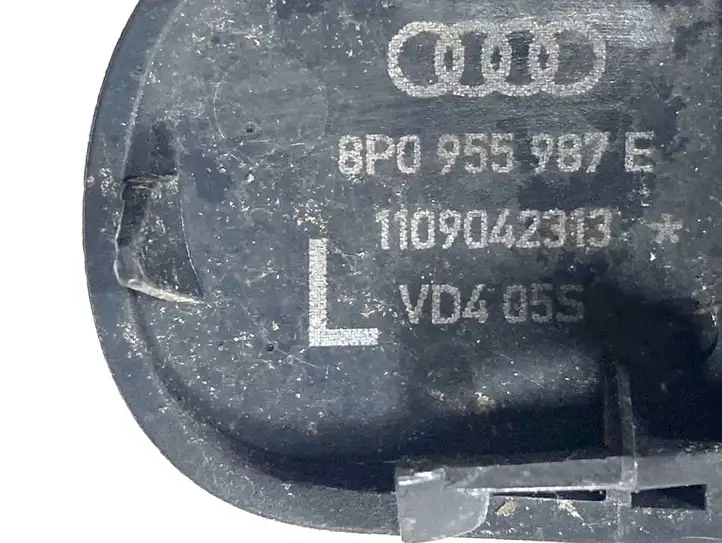 Audi A3/S3 8P (2008 - 2013) 8P0955987E Форсунка омывателя лобового стекла — фото 2