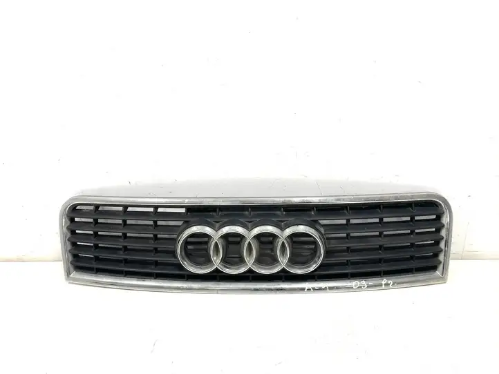 Audi A4 S4 B6 8E 8H (2000 - 2006) 8E0853651F Верхняя решетка радиатора — фото 1