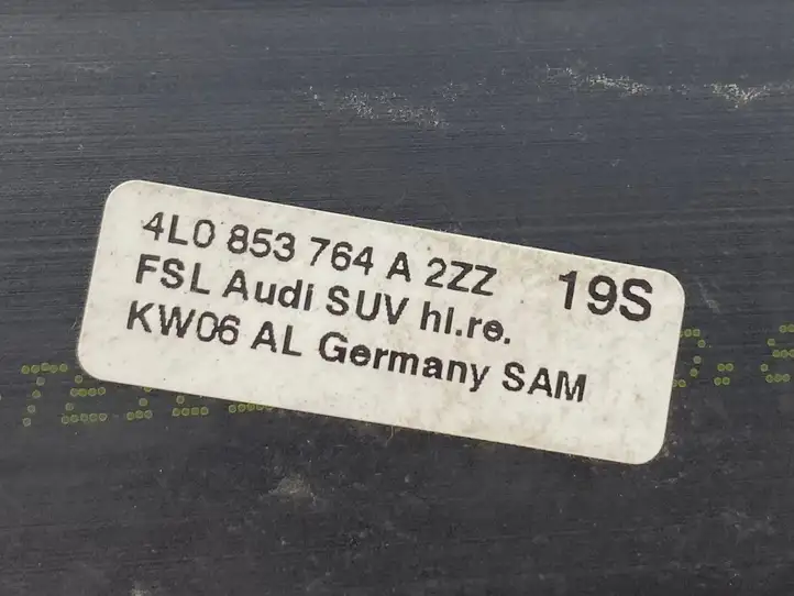 Audi Q7 4L (2005 - 2009) 4L0853764A2ZZ Накладка стекла задней двери — фото 3