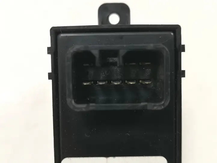 Kia Ceed (2012 - 2015) 49D5101110 Кнопка стеклоподъемников — фото 4