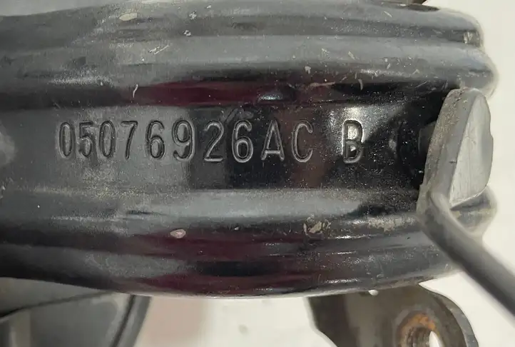 Dodge Journey (2007 - 2011) 05076926AC Крышка топливного бака — фото 4