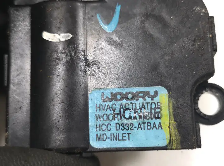 Kia Ceed (2012 - 2015) D332ATBAA Двигатель задвижки потока воздуха — фото 3