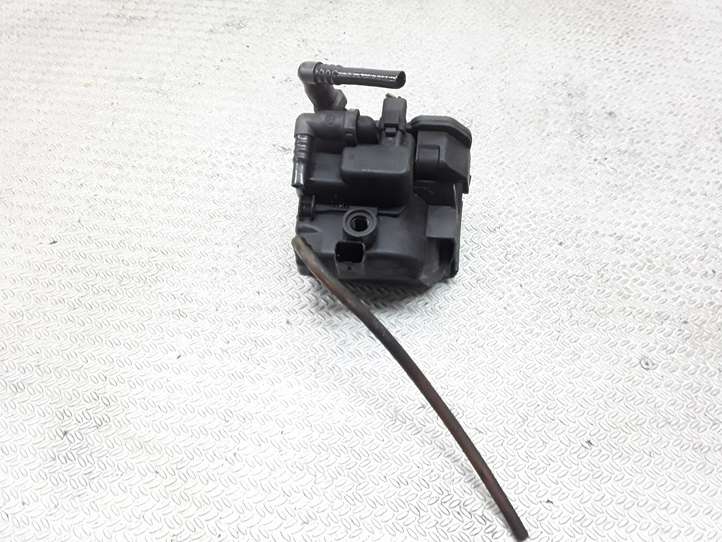 Citroen C4 (2004 - 2008)  9305108C Фильтр топлива