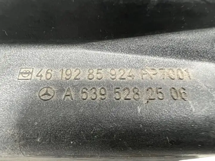 Mercedes-Benz Vito Viano W639 (2003 - 2010) A6395282506 Корпус воздушного фильтра — фото 2