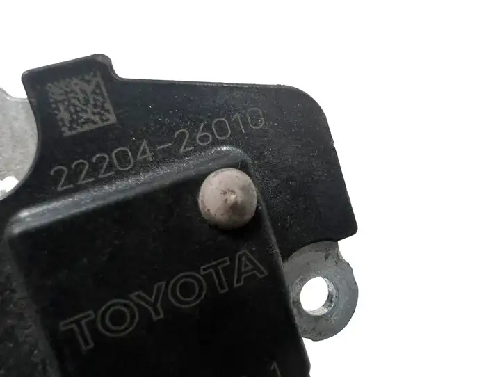 Toyota Avensis T270 (2009 - 2012) 2220426010 Датчик массового расхода воздуха — фото 6