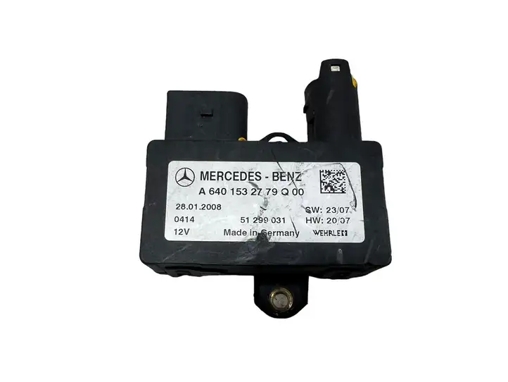 Mercedes-Benz A W169 (2004 - 2012) A6401532779Q00 Реле накала свечей — фото 2