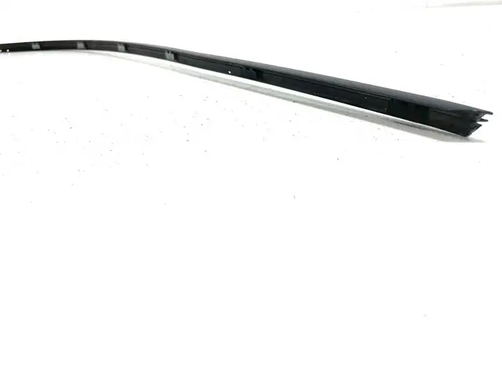 BMW 5 E60 E61 (2004 - 2010) Накладка стекла передней двери — фото 2
